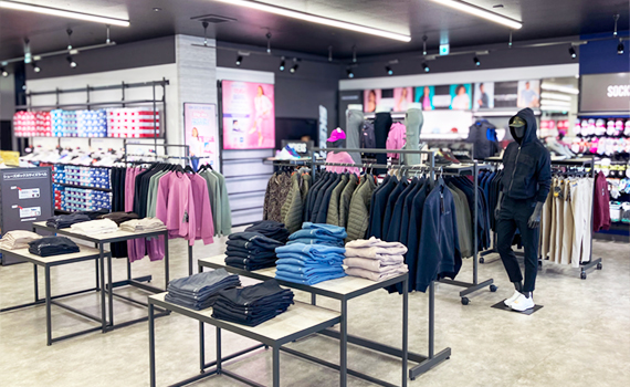 アパレル始めました